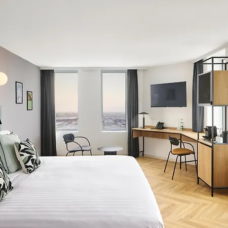 H4 Wyndham Paris Pleyel Hotel 4*