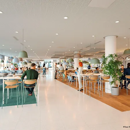 H4 Wyndham Paris Pleyel Hotel 4*
