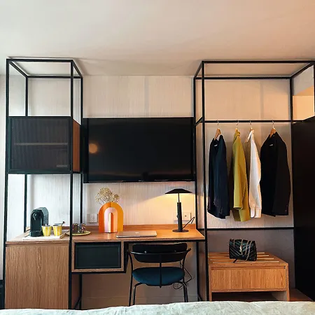 H4 Wyndham Paris Pleyel Hotel 4*