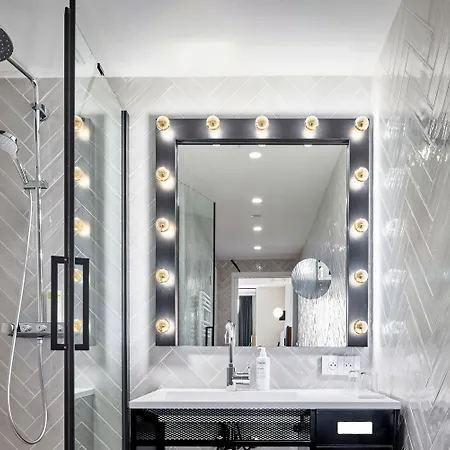 H4 Wyndham Paris Pleyel Hotel