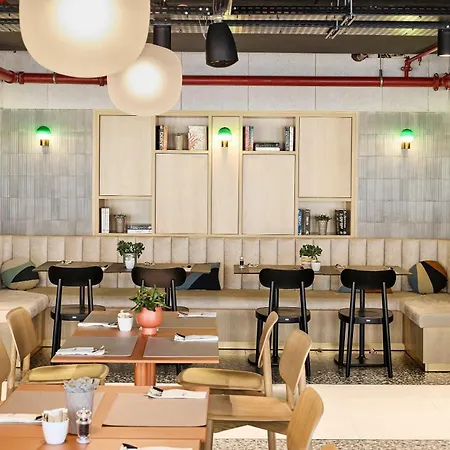 H4 Wyndham Paris Pleyel 4* Saint-Denis-en-Margeride