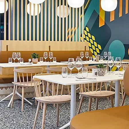 Szálloda H4 Wyndham Paris Pleyel Saint-Denis