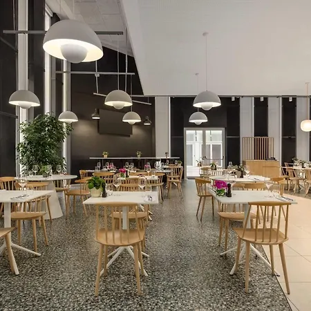 H4 Wyndham Paris Pleyel מלון סן-דני